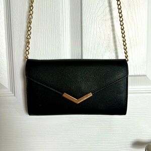 Black wallet crossbody